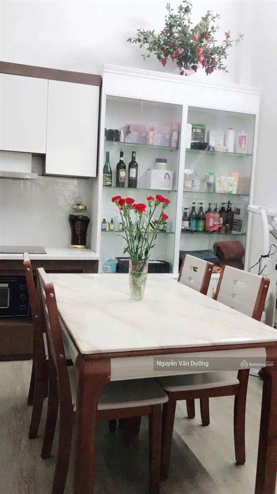 Rẻ bất ngờ, lô góc đặng văn ngữ, ngõ 3 gác thông, ba bước ra phố, gần hồ, sân xe riêng, 38m2*5t