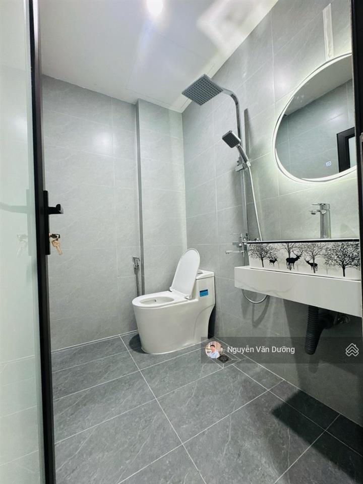 Giá quá tốt! tôn đức thắng, 7,2 tỷ có ngay nhà mới 5 tầng, mặt tiền rộng, thêm 20m2 sân riêng