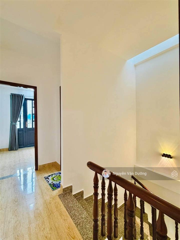 Hiếm có! nhà phố ngọc khánh, mới koong ở ngay, lô góc 2 thoáng, ngõ nông sát phố, sân xe, 40m2*5t