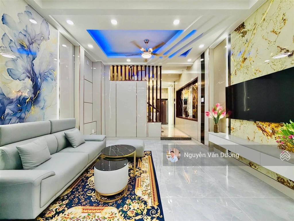 Hiếm có! nhà phố ngọc khánh, mới koong ở ngay, lô góc 2 thoáng, ngõ nông sát phố, sân xe, 40m2*5t