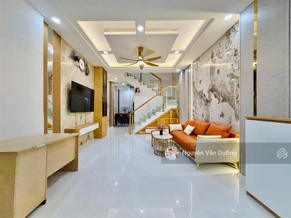 Nhà đẹp ở ngay phố hào nam, sát phố, ngõ ba gác thông kinh doanh, nhà dân xây, 40m2*5t, nhỉnh 7 tỷ