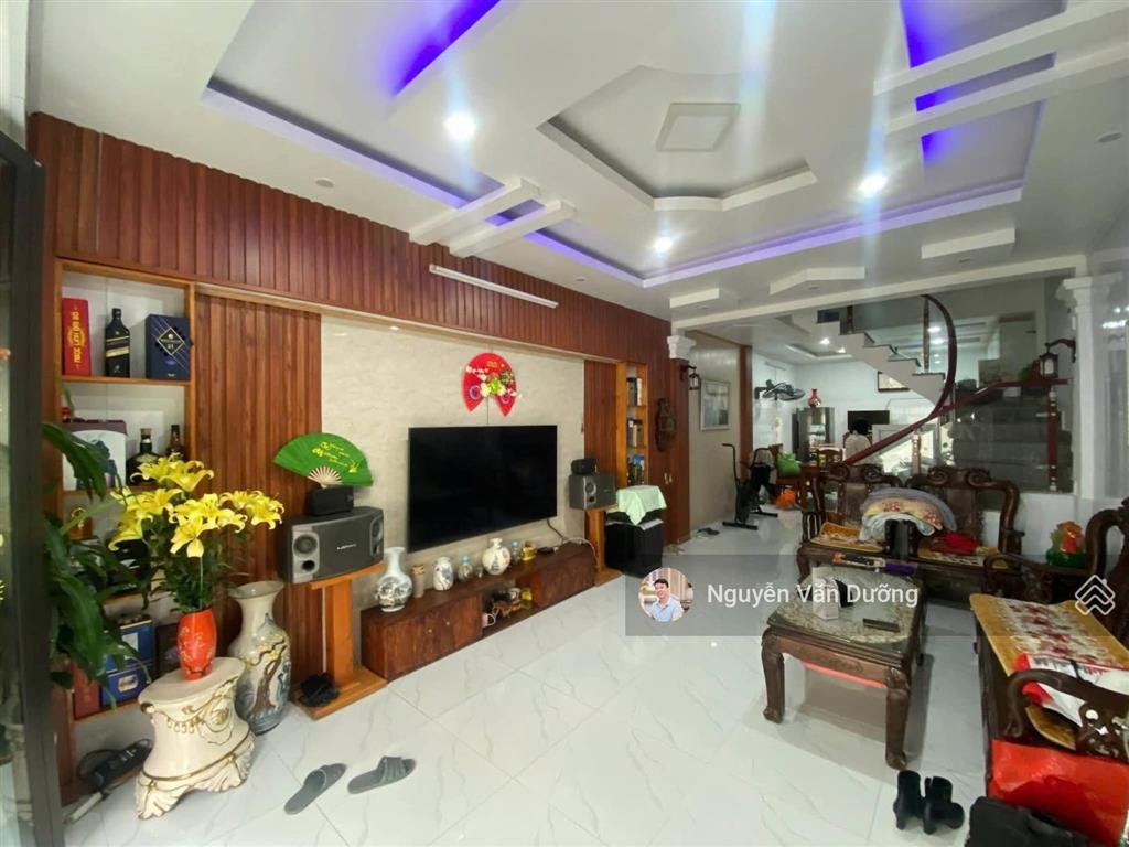 Giảm sốc! nhà riêng thịnh quang, 2 thoáng, 1p ra phố, nhà dân xây chắc chắn, sổ vuông đẹp 40m2 * 5t
