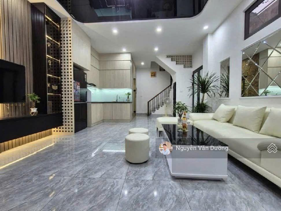 Giảm chào 1.2 tỷ! phố xã đàn, thang máy xịn, ngõ thông gần phố, ô tô cách 30m, ko quy hoạch 40m2*6t