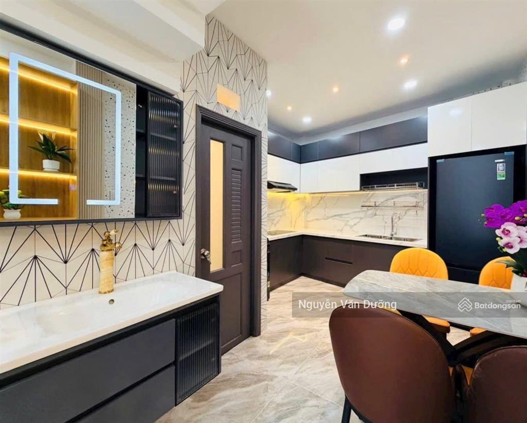 Siêu phẩm nhà phố láng hạ, ngõ thông gần phố, cách ô tô 38m, dt 40m2*5t, pháp lý sạch,giá nhỉnh 7tỷ