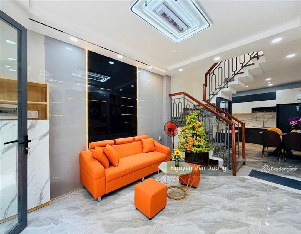 Siêu phẩm nhà phố láng hạ, ngõ thông gần phố, cách ô tô 38m, dt 40m2*5t, pháp lý sạch,giá nhỉnh 7tỷ