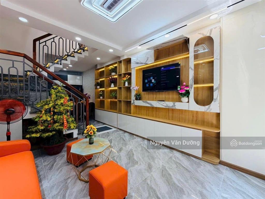 Siêu phẩm nhà phố láng hạ, ngõ thông gần phố, cách ô tô 38m, dt 40m2*5t, pháp lý sạch,giá nhỉnh 7tỷ