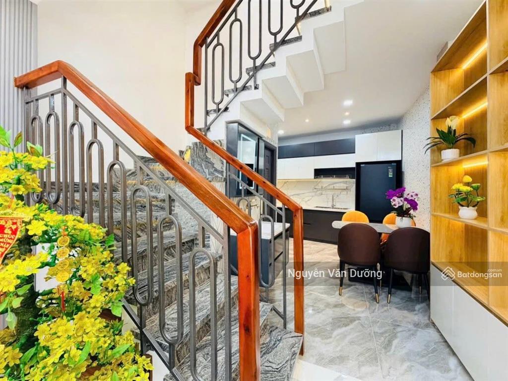 Siêu phẩm nhà phố láng hạ, ngõ thông gần phố, cách ô tô 38m, dt 40m2*5t, pháp lý sạch,giá nhỉnh 7tỷ