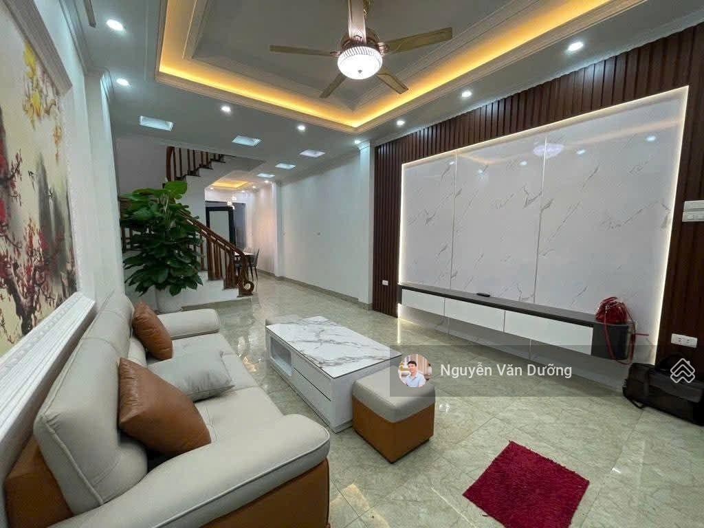 Hiếm có! nhà phố phạm ngọc thạch, ngõ ba gác, ô tô đỗ, gần đại học y và vincom, dt 39m² * 5t