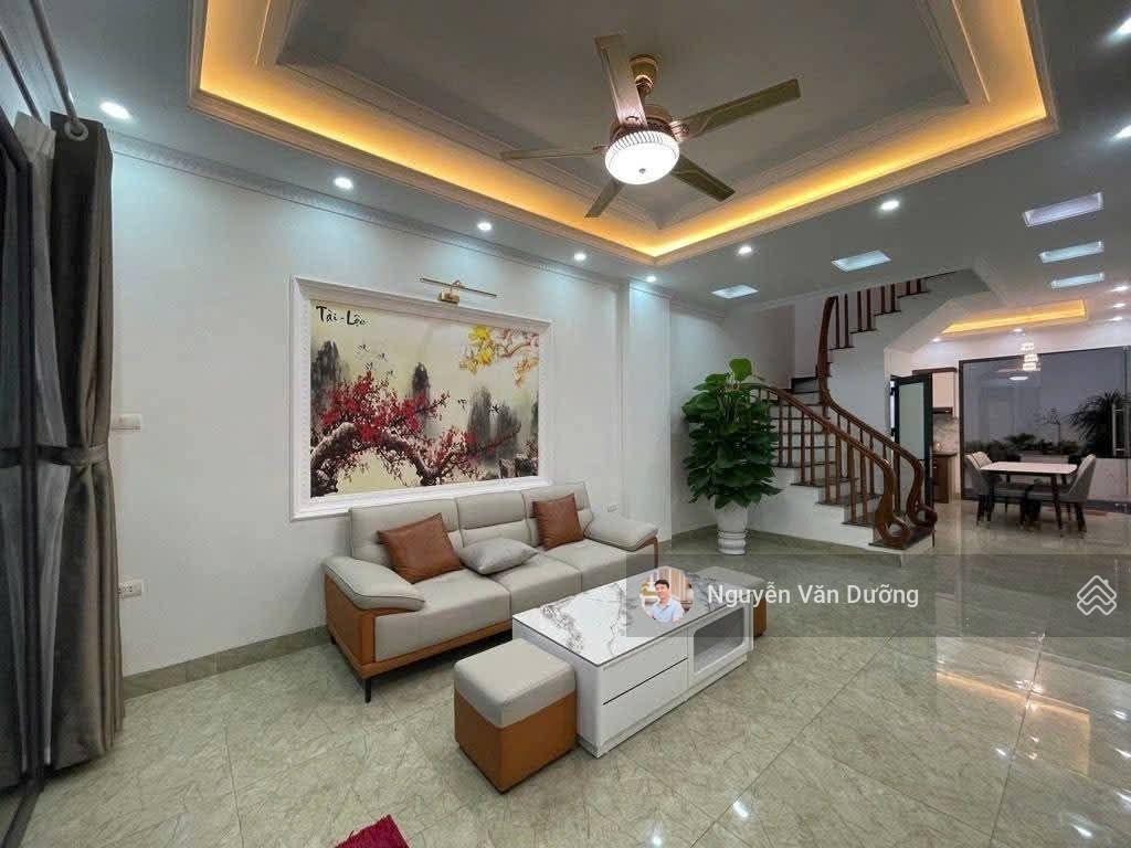 Hiếm có! nhà phố phạm ngọc thạch, ngõ ba gác, ô tô đỗ, gần đại học y và vincom, dt 39m² * 5t