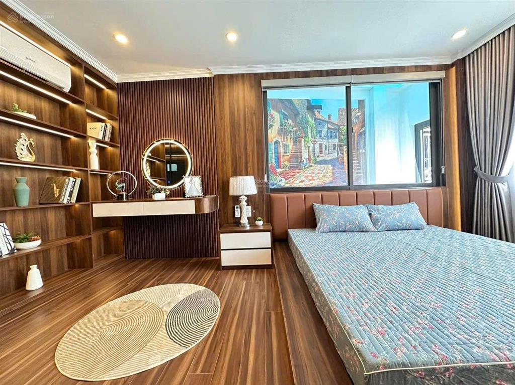 Bóc tem lô góc 2 thoáng, phố trường chinh, ngõ thông, 3 gác đỗ cửa, nhà đẹp ở luôn, 41m2x5t