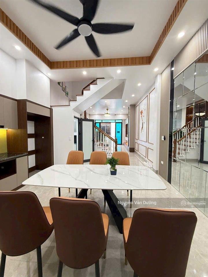 Bóc tem lô góc 2 thoáng, phố trường chinh, ngõ thông, 3 gác đỗ cửa, nhà đẹp ở luôn, 41m2x5t