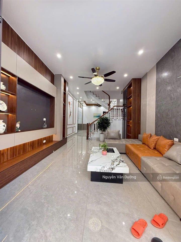 Bóc tem lô góc 2 thoáng, phố trường chinh, ngõ thông, 3 gác đỗ cửa, nhà đẹp ở luôn, 41m2x5t