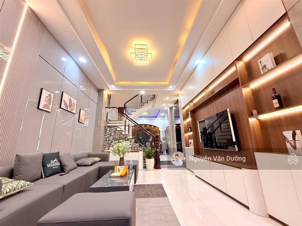 Cắt lỗ! lô góc phố chùa bộc, ngõ thông kinh doanh, gần phố, dân xây, sân xe riêng, ko qh, 40m2*5t