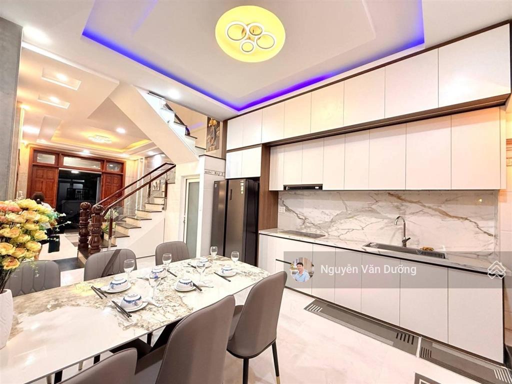 Cắt lỗ! lô góc phố chùa bộc, ngõ thông kinh doanh, gần phố, dân xây, sân xe riêng, ko qh, 40m2*5t