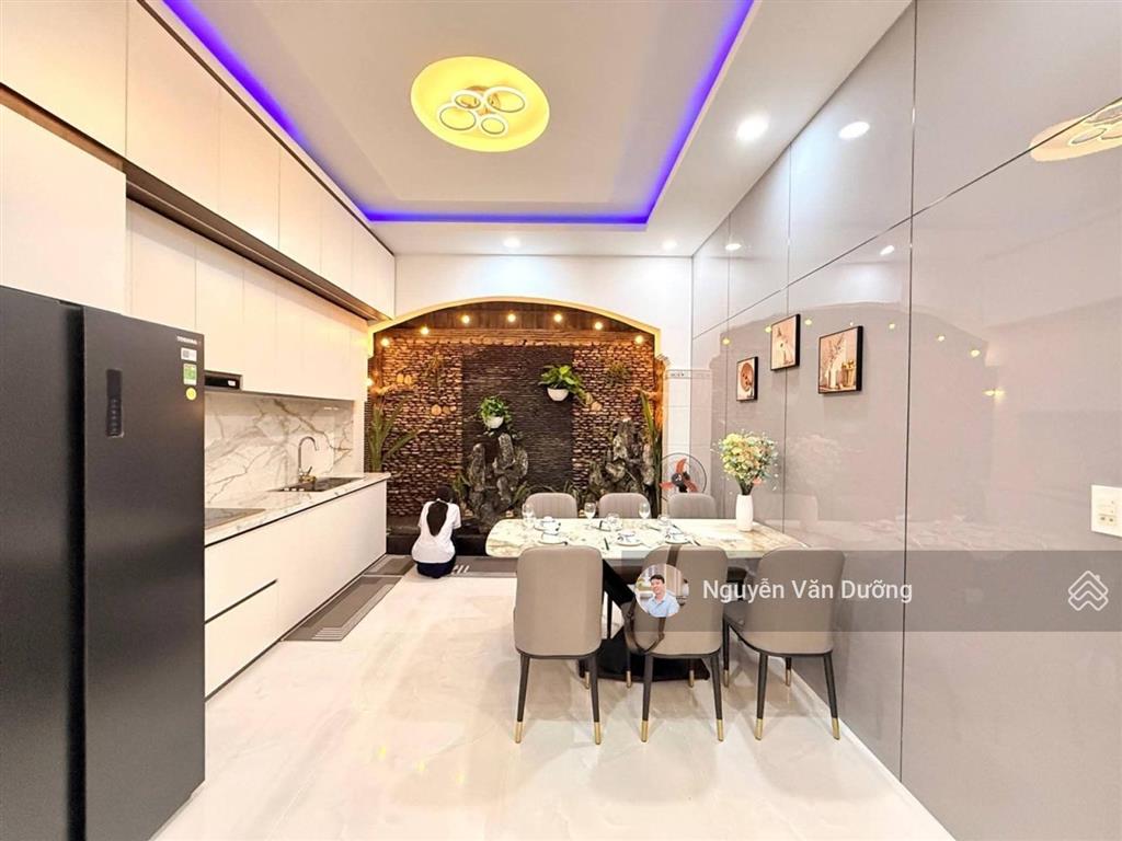 Cắt lỗ! lô góc phố chùa bộc, ngõ thông kinh doanh, gần phố, dân xây, sân xe riêng, ko qh, 40m2*5t