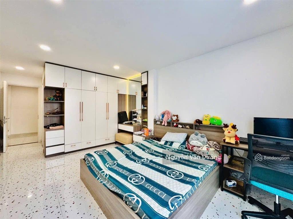 Không bỏ lỡ! phố đặng văn ngữ, lô góc 2 thoáng, đẹp ở ngay, cách ô tô 30m, gần hồ, pl sạch, 39m2*5t