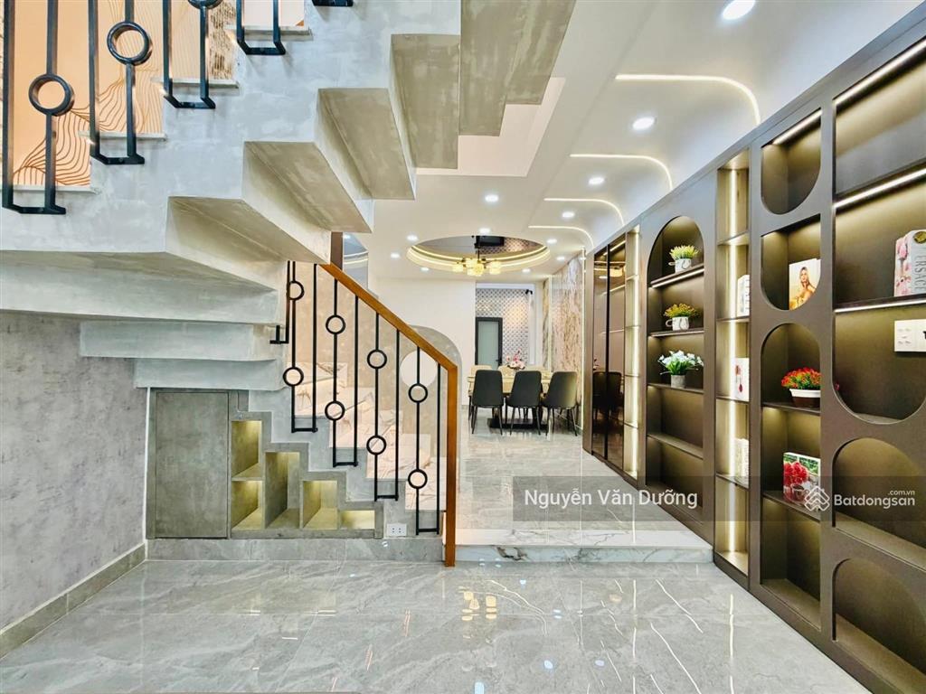 Bán nhà! phố cát linh, nhà mới lô góc, ô tô tránh, ngõ 3 gác thông thoáng gần phố, dt 42m2 * 5 tầng