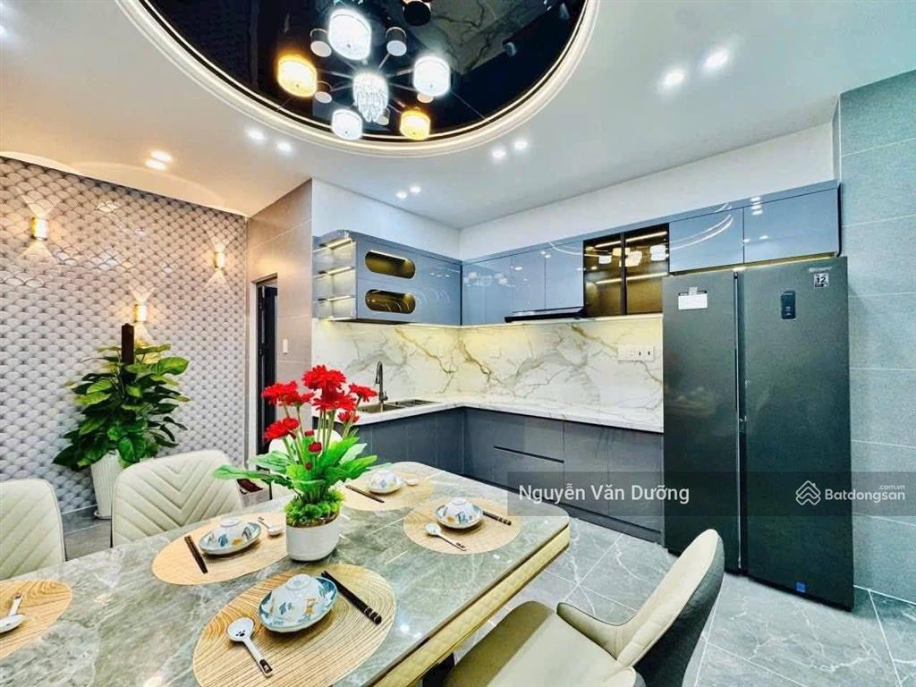 Bay nhanh! lô góc 2 thoáng phố thái thịnh, vài bước ra phố, ô tô đỗ gần, dân xây mới đẹp, 43m2 * 5t