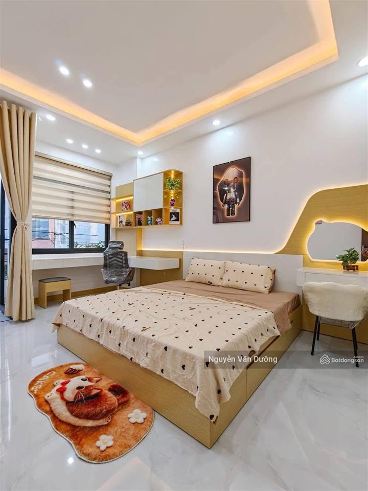 Bán nhà riêng phố trần hữu tước, 20m ra phố, ô tô đỗ, ngõ 3 gác thông, nhà mới, 2 thoáng, dt 40m*5t