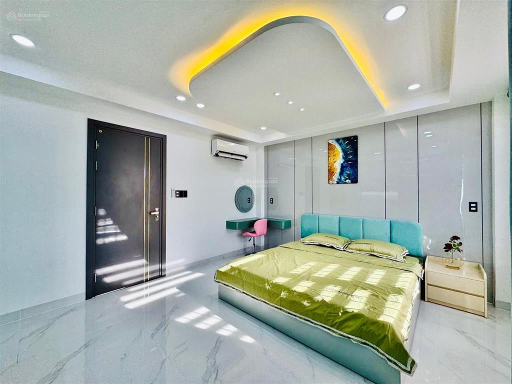 Giá hời! pháo đài láng, 2 mặt thoáng, ngõ thông, gần phố, 40m ra ô tô, 41m2*5t, giá nhỉnh 7 tỷ