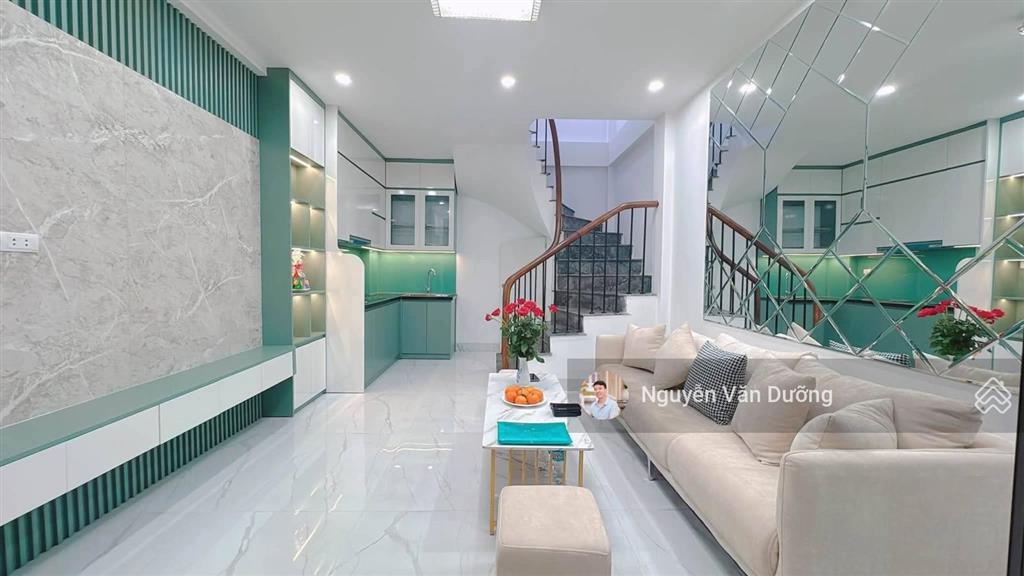 Giá hời! phố lương định của, ngõ 3 gác thông, sát phố, ô tô 30m, sân xe riêng, 39m2 * 5t
