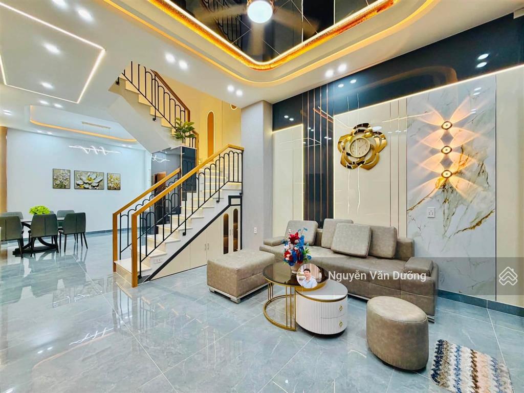 Giá hời! phố chùa láng, đại học ngoại thương, ngõ thông kinh doanh, ô tô sát nhà, dân xây, 42m2*5t