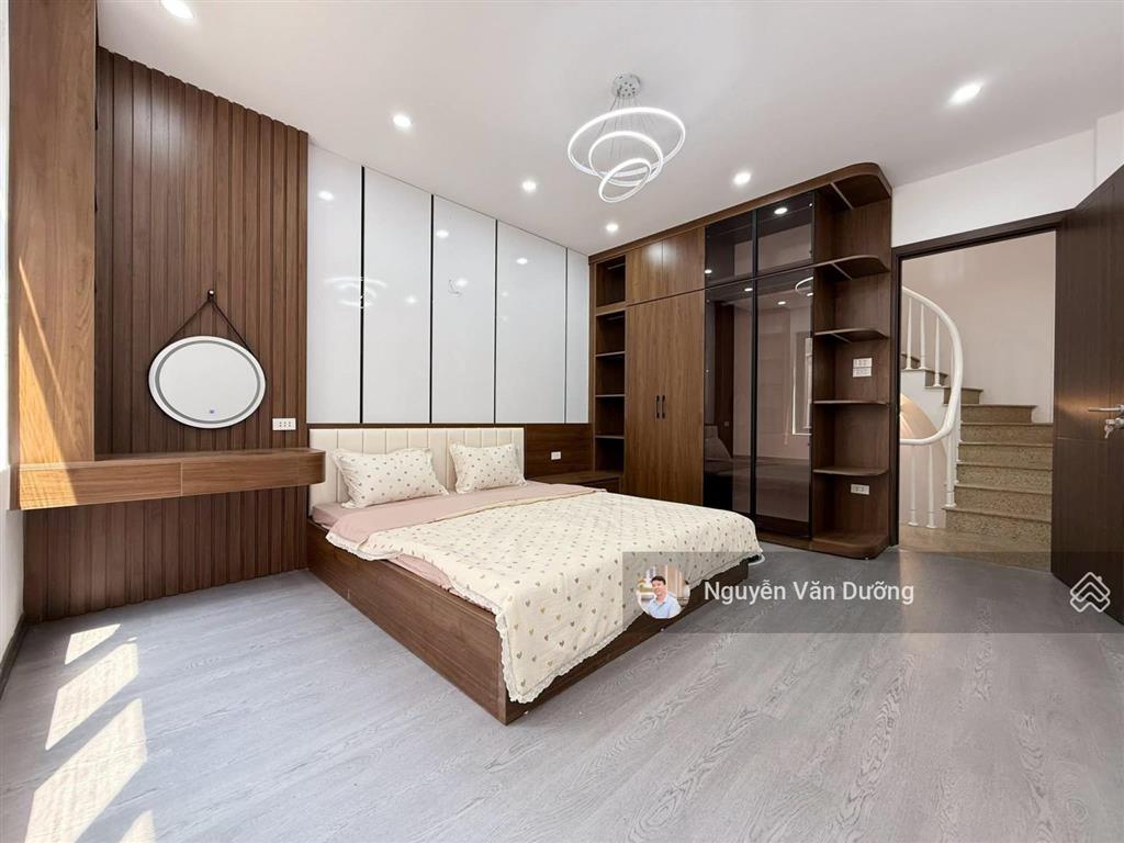 Cực hiếm! nhà riêng đặng tiến đông, thang máy, kinh doanh, ô tô sát nhà, sân xe riêng, 40m2 * 6t