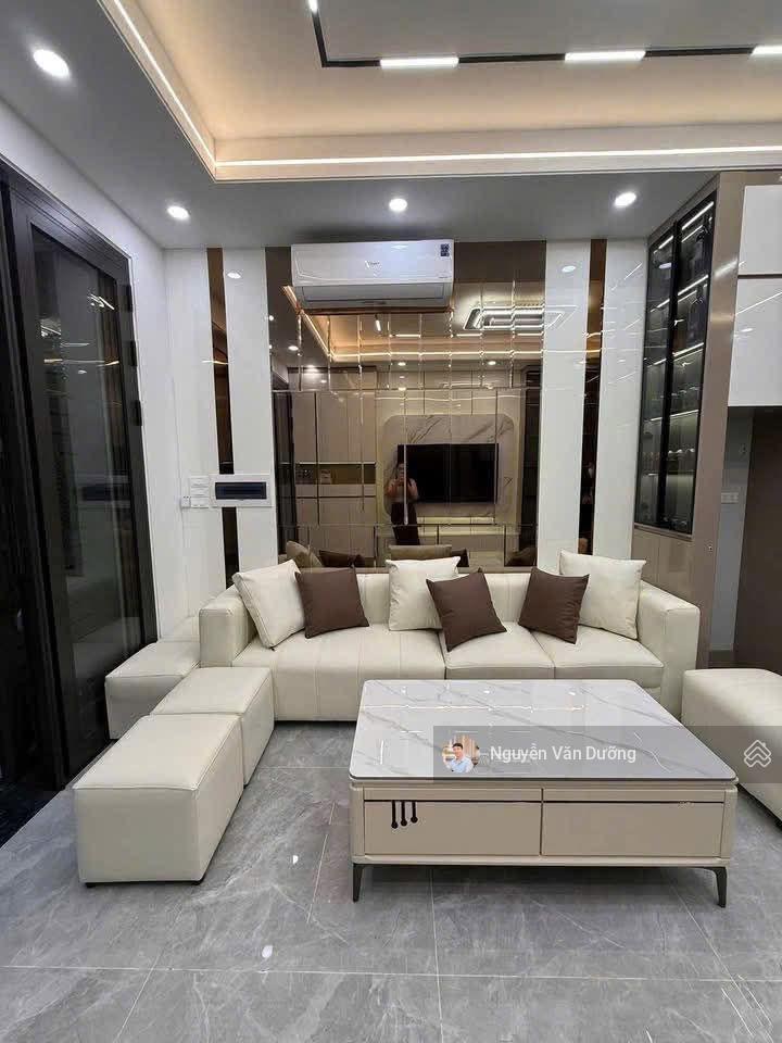 Cực hiếm! nhà riêng đặng tiến đông, thang máy, kinh doanh, ô tô sát nhà, sân xe riêng, 40m2 * 6t