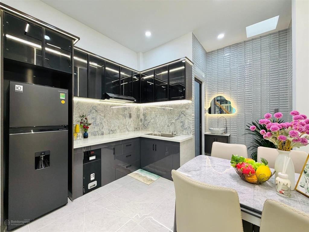 Giảm sốc! phố chùa bộc, ngõ thông kinh doanh, lô góc, gần phố, dân xây, sân xe riêng, 42m2*5t