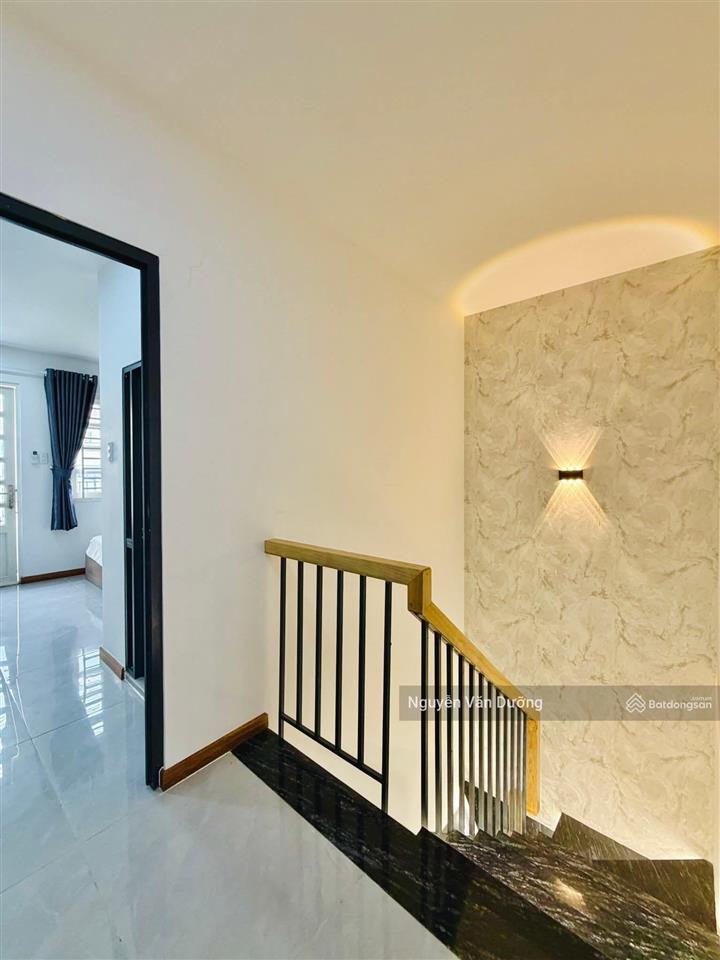 Ngon rẻ phải nhanh! phố vip hào nam, ở ngay, ngõ thông 30m ra phố, sân xe, ko quy hoạch, 40m2*5t