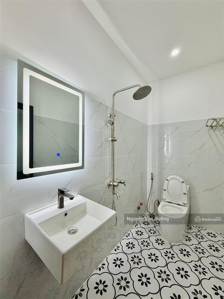 Ngon rẻ phải nhanh! phố vip hào nam, ở ngay, ngõ thông 30m ra phố, sân xe, ko quy hoạch, 40m2*5t
