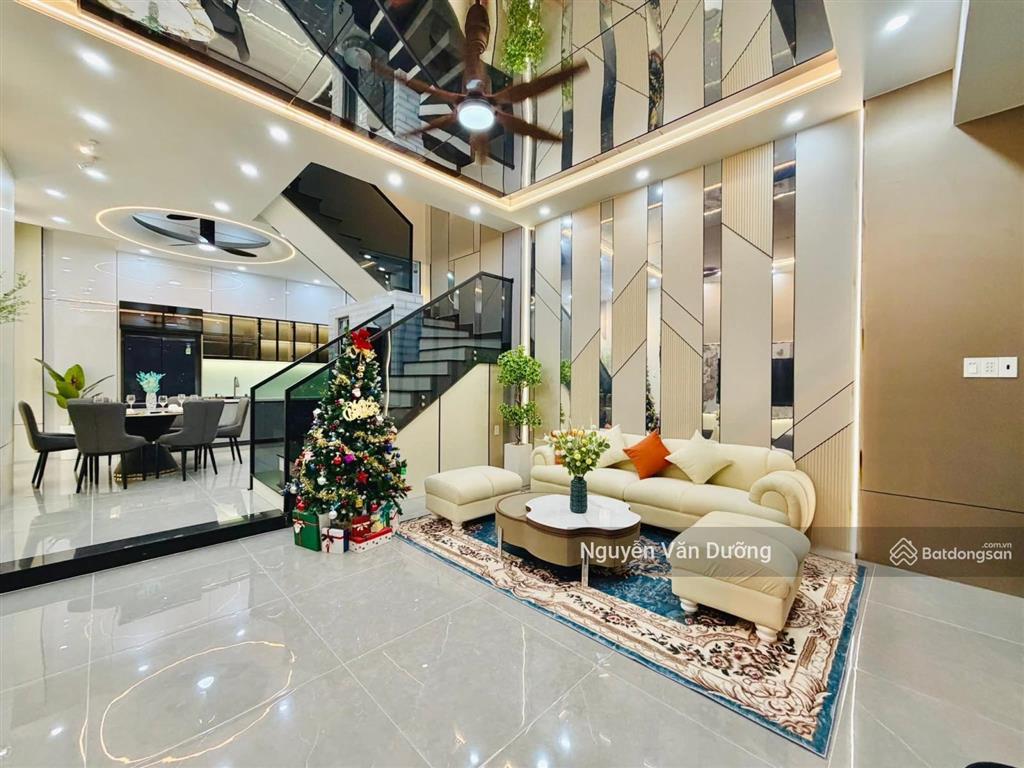 Siêu phẩm! trường chinh, lô góc 2 thoáng, nhà đẹp ở luôn, ngõ thông rộng, cách ô tô 40m, dt 45m2*5t