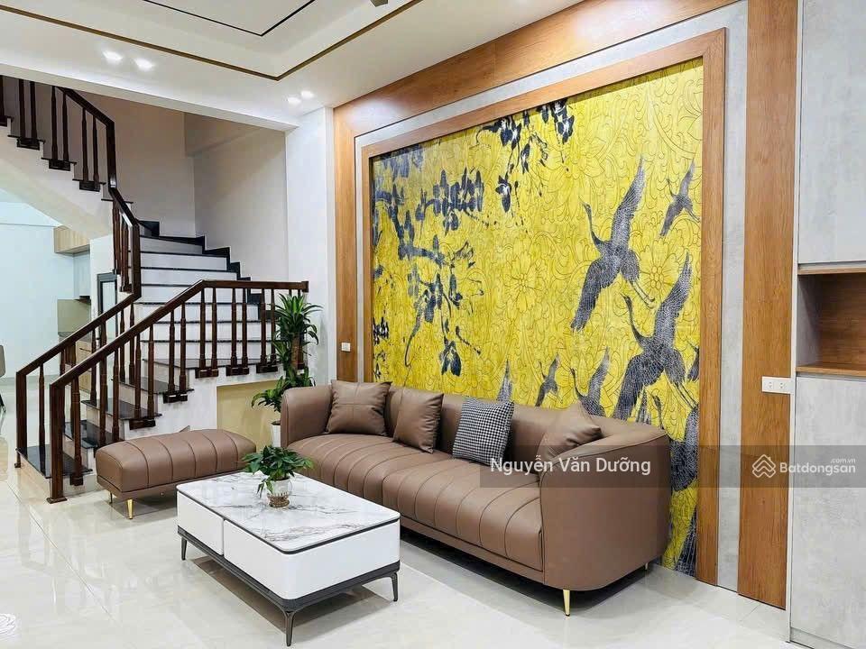 Bán gấp! phố thái hà, dân xây chắc chắn, ngõ thông, 30m ra phố, ba gác đỗ, ở luôn, sân xe,42m2 * 5t