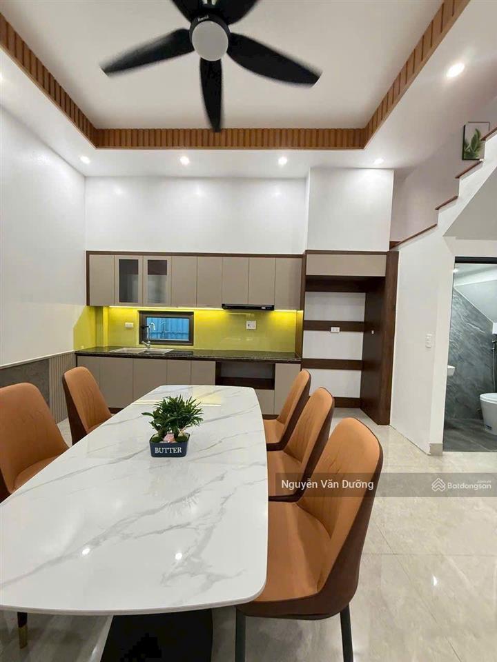 Bán gấp! phố thái hà, dân xây chắc chắn, ngõ thông, 30m ra phố, ba gác đỗ, ở luôn, sân xe,42m2 * 5t