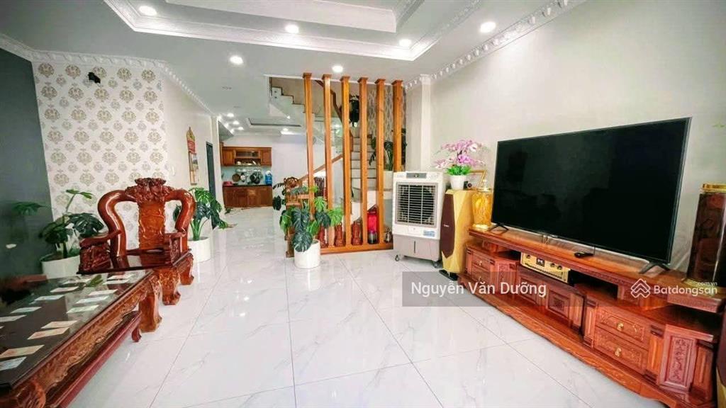 Hiếm có! lô góc phố huỳnh thúc kháng, ngõ 3 gác thông, dân xây, sân xe riêng, 35m ô tô, 42m2 5t