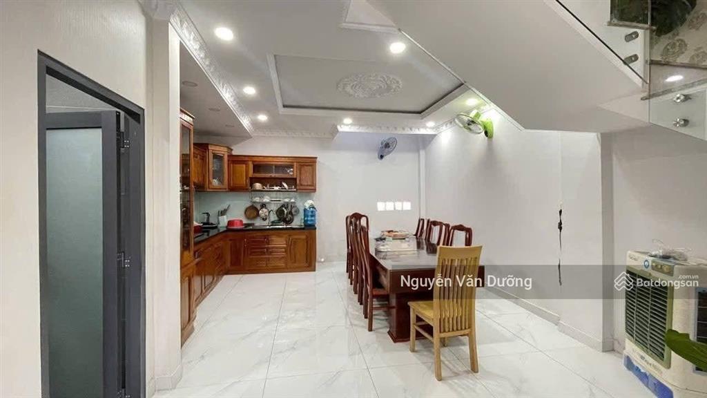 Hiếm có! lô góc phố huỳnh thúc kháng, ngõ 3 gác thông, dân xây, sân xe riêng, 35m ô tô, 42m2 5t