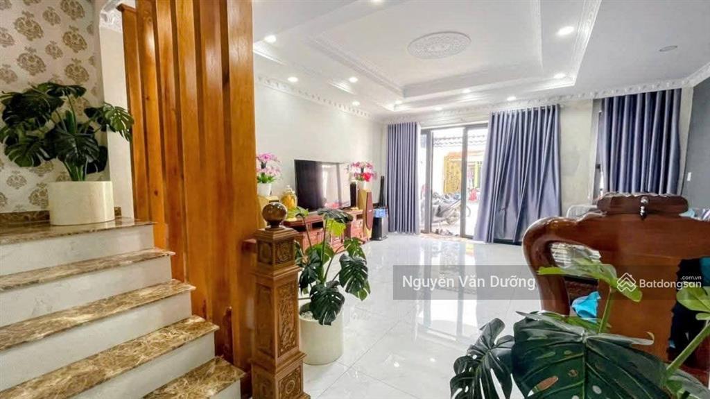 Hiếm có! lô góc phố huỳnh thúc kháng, ngõ 3 gác thông, dân xây, sân xe riêng, 35m ô tô, 42m2 5t