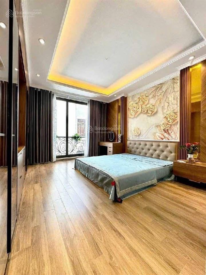 Rẻ quá! nhà 2 thoáng phố cát linh, ngõ nông gần phố, cách ô tô 30m, dân xây chắc chắn, 42m2 * 5t
