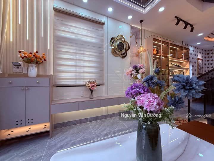 Rẻ quá! nhà 2 thoáng phố cát linh, ngõ nông gần phố, cách ô tô 30m, dân xây chắc chắn, 42m2 * 5t