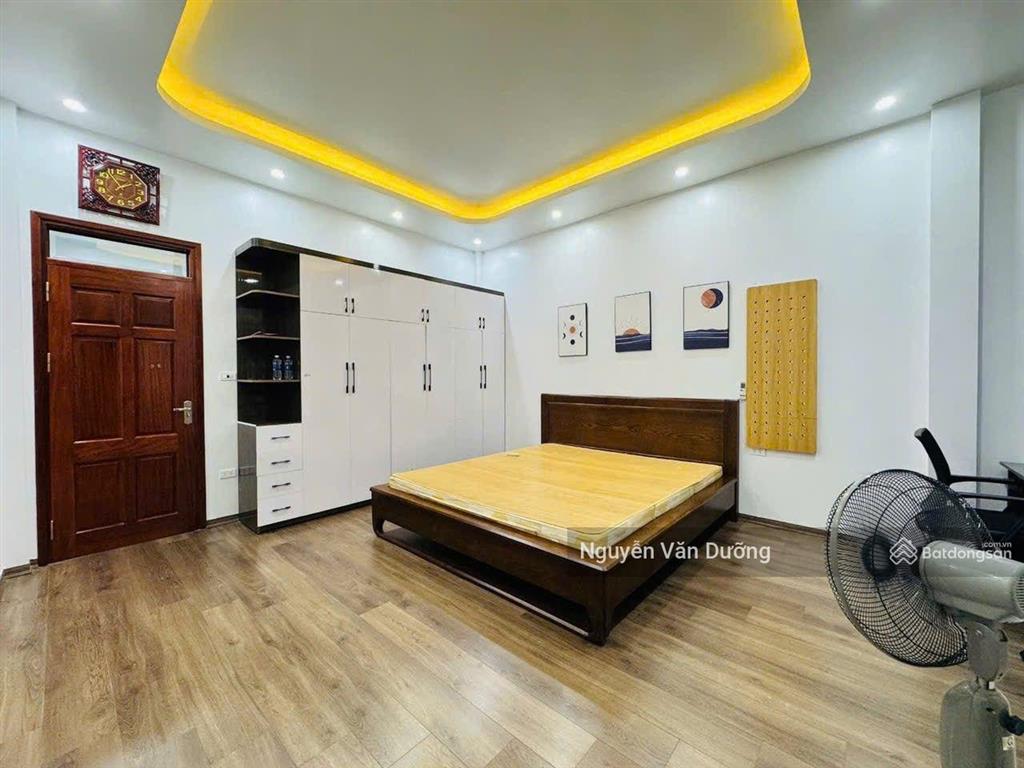Giảm sâu! nhà phố trần hữu tước, ngõ nông, gần phố, gần hồ đắc di, sân xe riêng, dt 38m2 * 5t