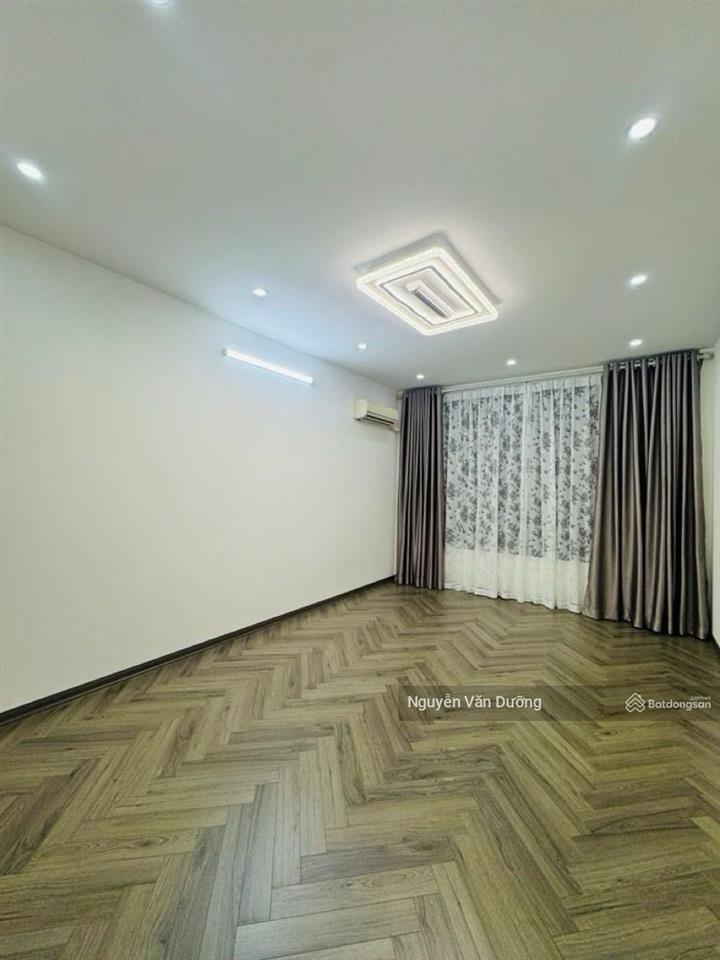 Siêu hiếm! nhà riêng phố thái thịnh, 20m ra ô tô, ngõ to thoáng, dân xây còn mới, 43m2 * 5t, 4pn