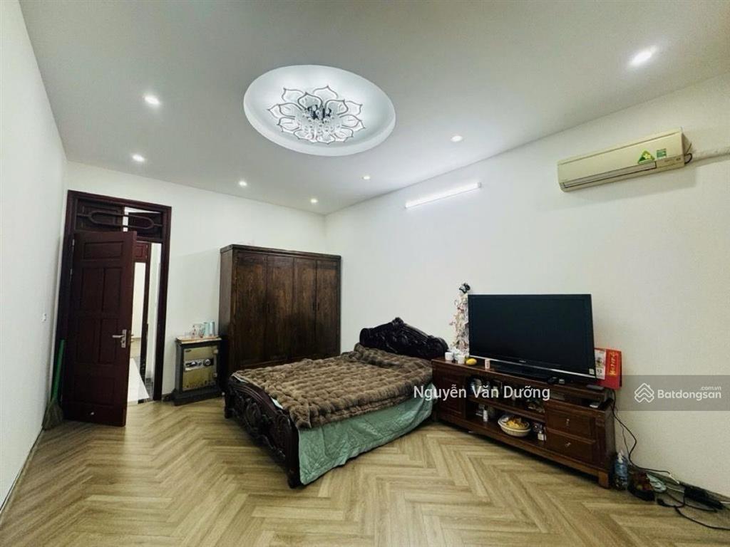 Siêu hiếm! nhà riêng phố thái thịnh, 20m ra ô tô, ngõ to thoáng, dân xây còn mới, 43m2 * 5t, 4pn