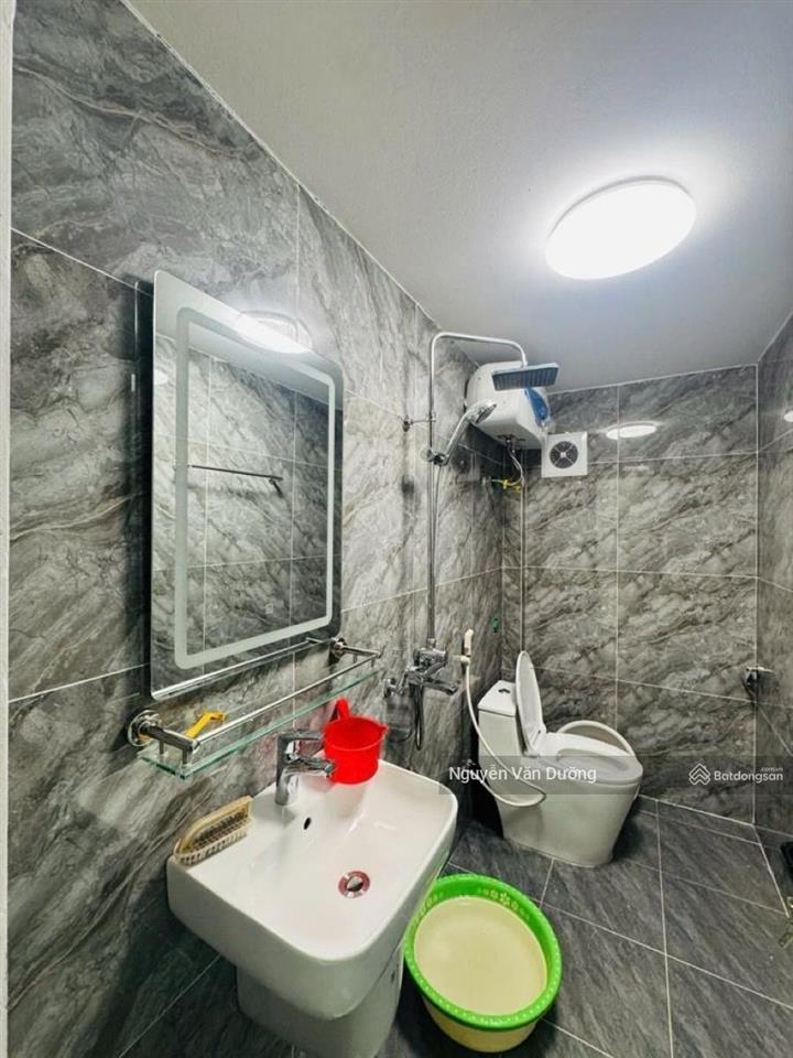 Siêu hiếm! nhà riêng phố thái thịnh, 20m ra ô tô, ngõ to thoáng, dân xây còn mới, 43m2 * 5t, 4pn