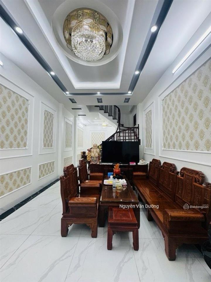 Siêu hiếm! nhà riêng phố thái thịnh, 20m ra ô tô, ngõ to thoáng, dân xây còn mới, 43m2 * 5t, 4pn