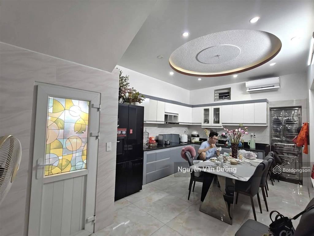 Bắt đáy! pháo đài láng, gần ô tô, dân xây, ngõ nông thông tứ, sân xe riêng, ko quy hoạch, 39m2*5t