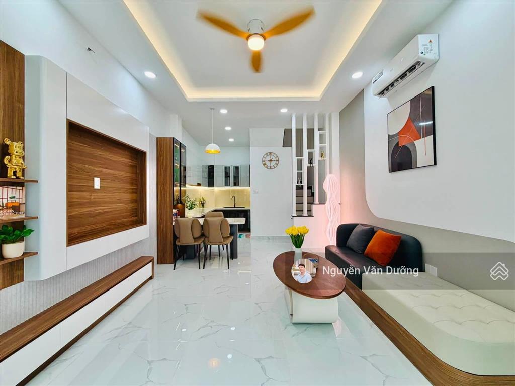 Cực phẩm! phố yên lãng, lô 2 thoáng, gần phố, ngõ thông tứ phía, ô tô đỗ cổng, sân xe riêng 43m2*5t