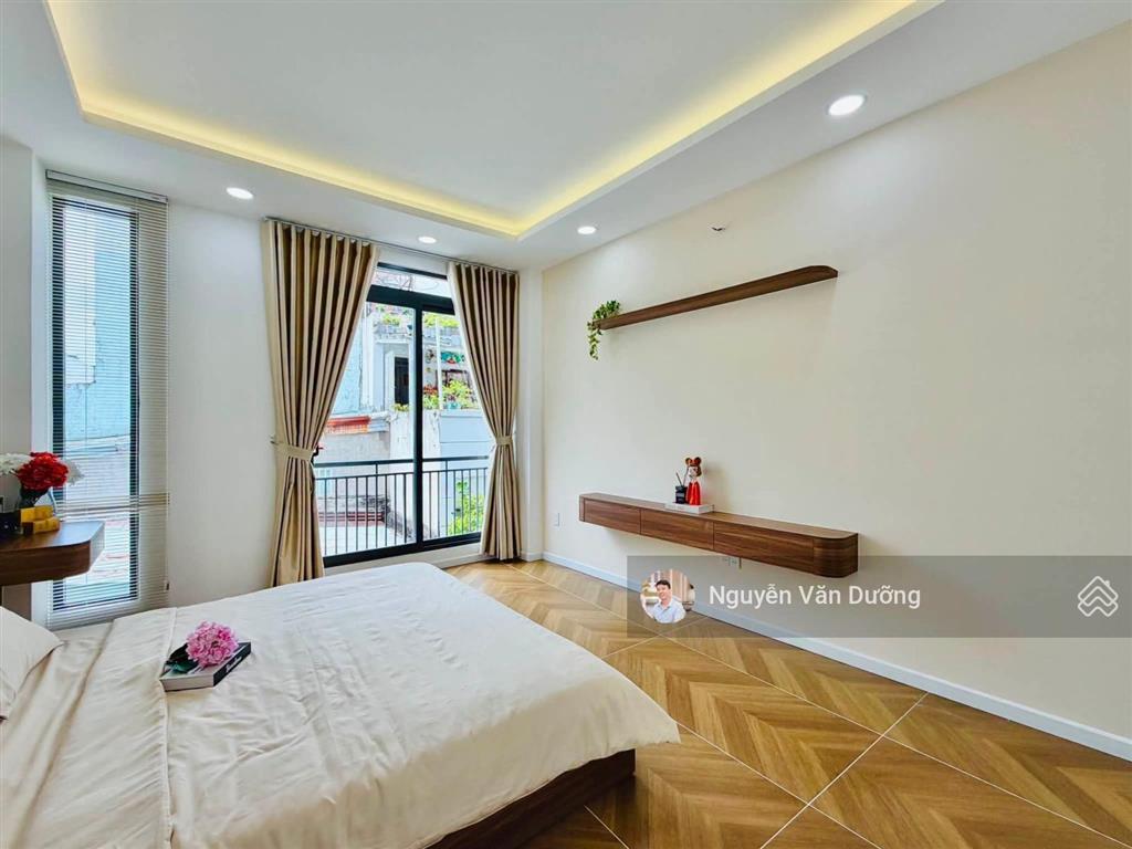 Cực phẩm! phố yên lãng, lô 2 thoáng, gần phố, ngõ thông tứ phía, ô tô đỗ cổng, sân xe riêng 43m2*5t