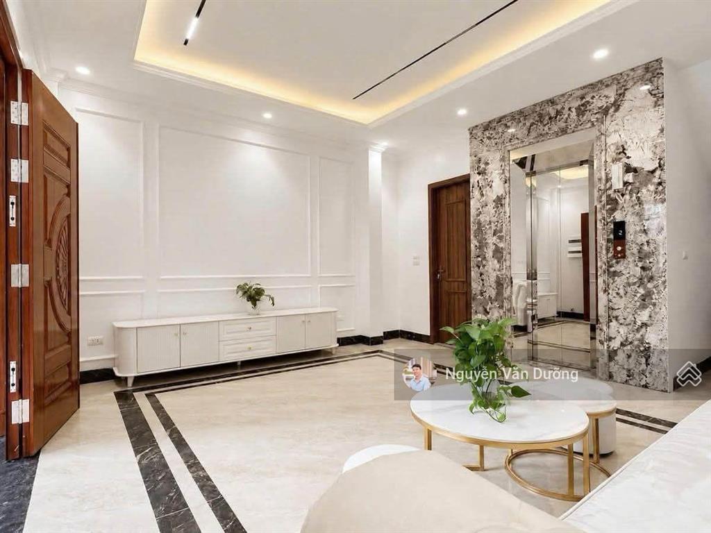 Chất quá! nhà riêng đặng tiến đông, thang máy, kinh doanh, ô tô sát nhà, sân xe riêng, 38m2 * 6t