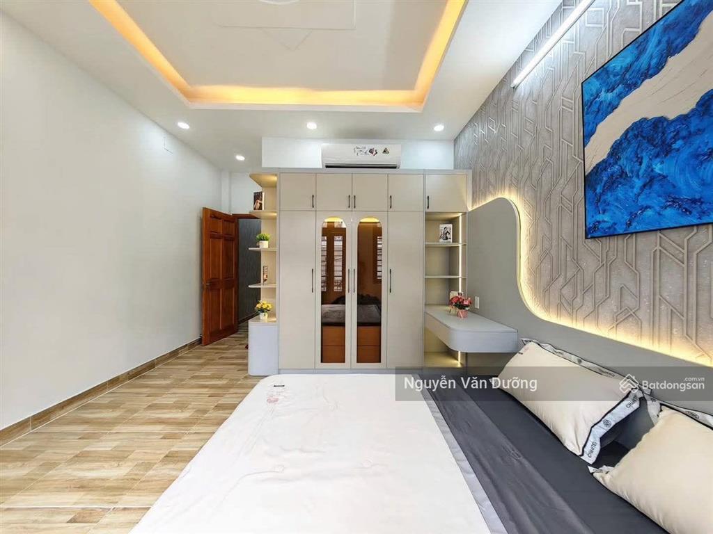 Siêu hiểm đường láng! 50m ra phố, ngõ thoáng ba gác tránh, dân xây ở ngay quy hoạch ổn định 42m2*5t