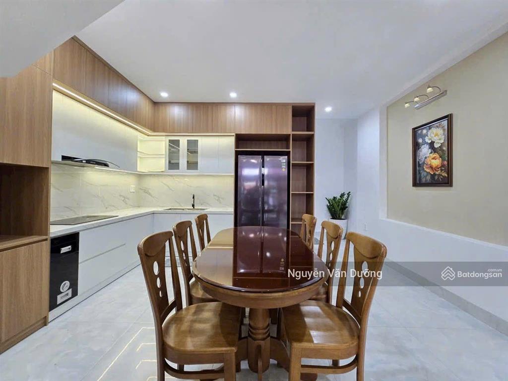 Giảm sốc! phố hào nam, nhà dân xây ở luôn, 3 gác tránh, 35m ra ô tô, 40m2 x 5t, nhỉnh 7 tỷ
